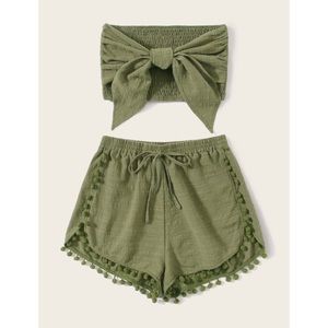 SHEIN Tie Front Tube Top & Pompom Trim Shorts Set